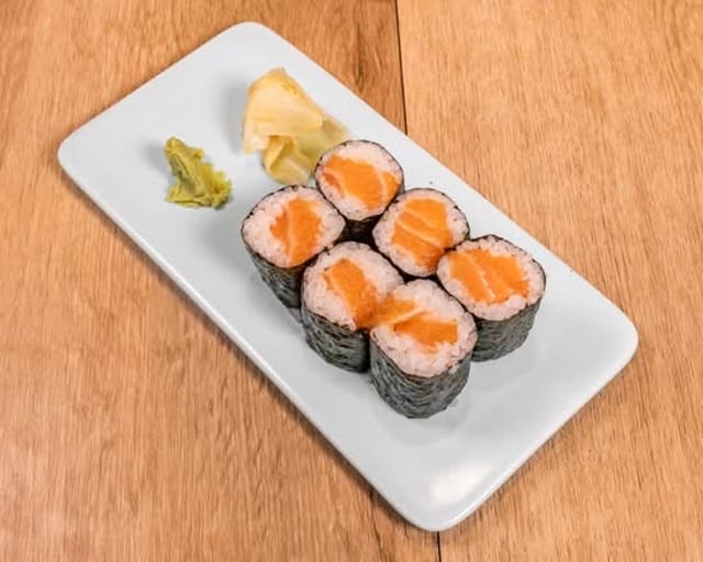 Salmon Roll.